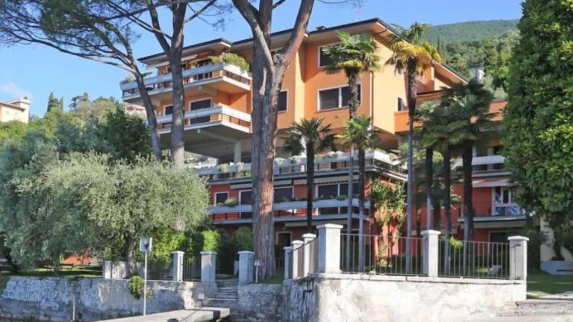 Robert House 50M From The Lake - Happy Rentals Gardone Riviera 0*,