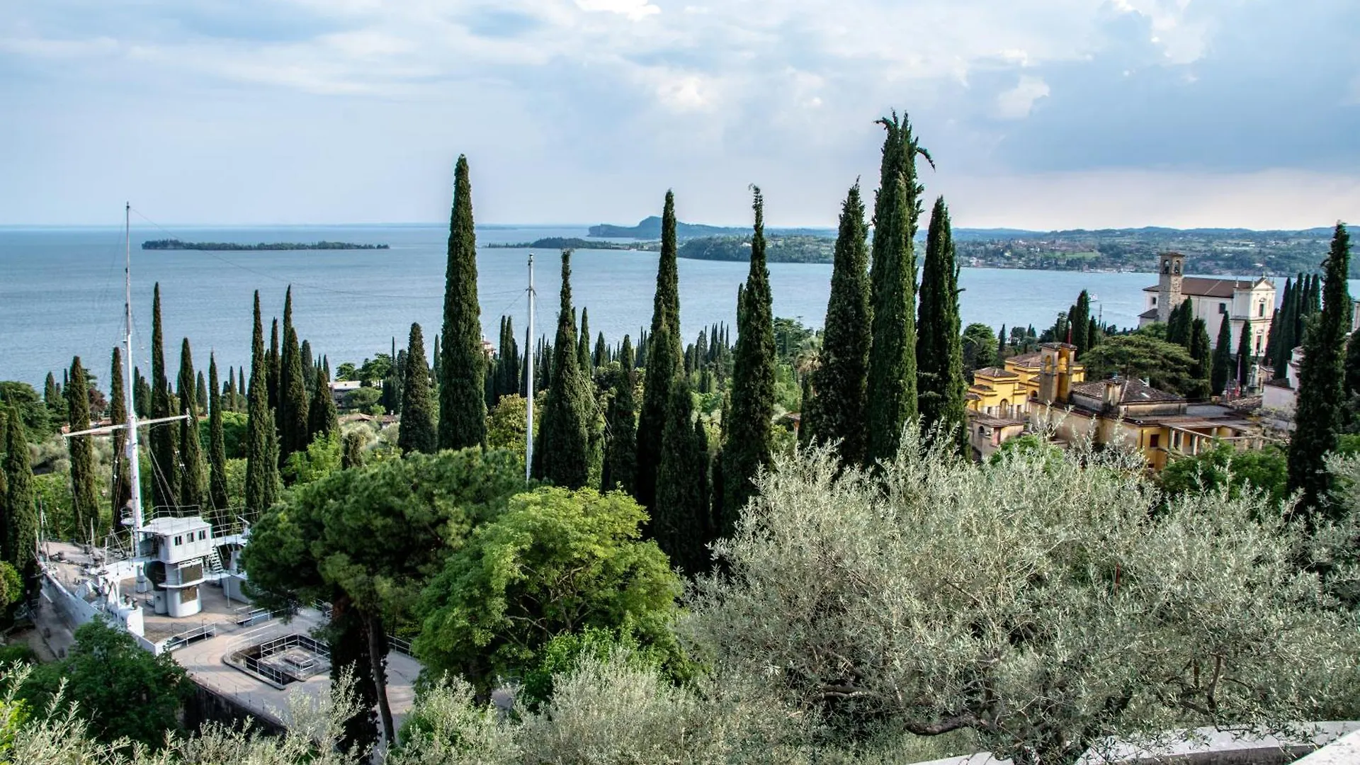 Apartment Robert House 50M From The Lake - Happy Rentals Gardone Riviera