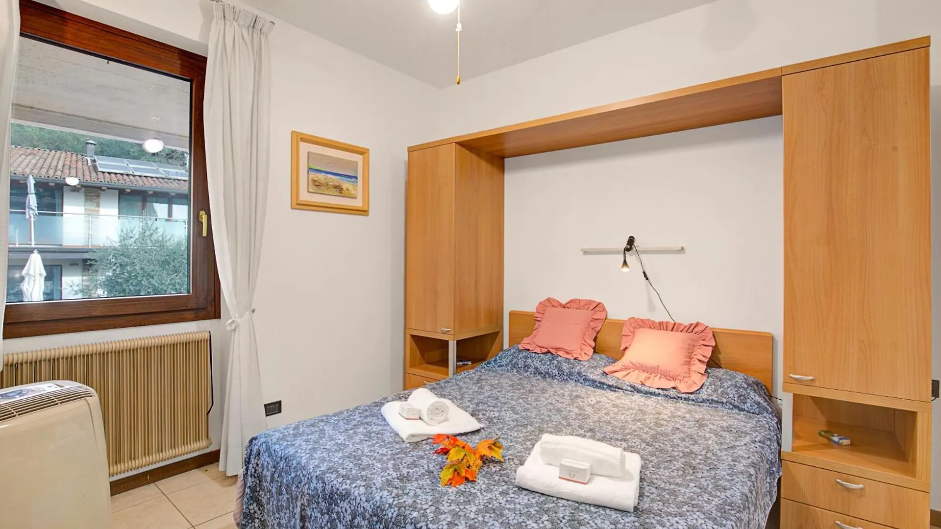 Robert House 50M From The Lake - Happy Rentals Gardone Riviera Apartment