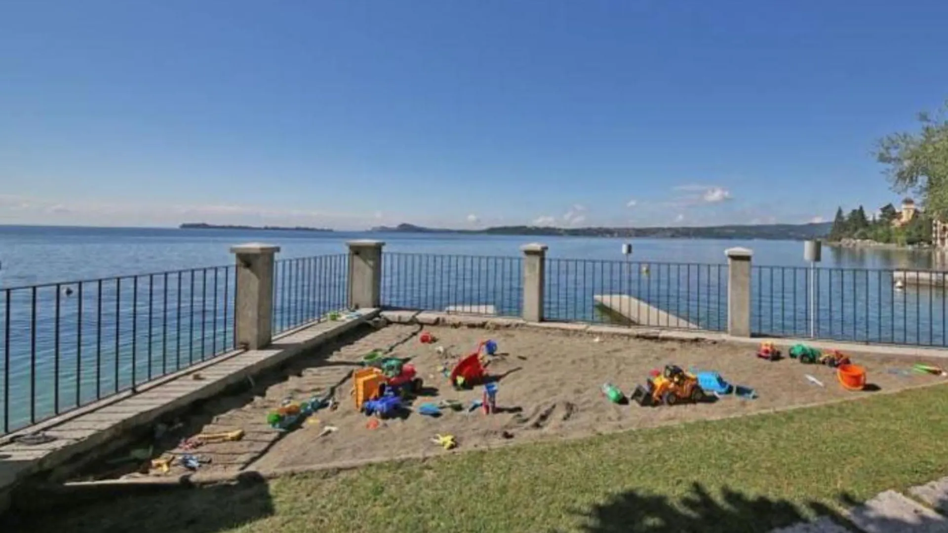 Robert House 50M From The Lake - Happy Rentals Gardone Riviera Italy
