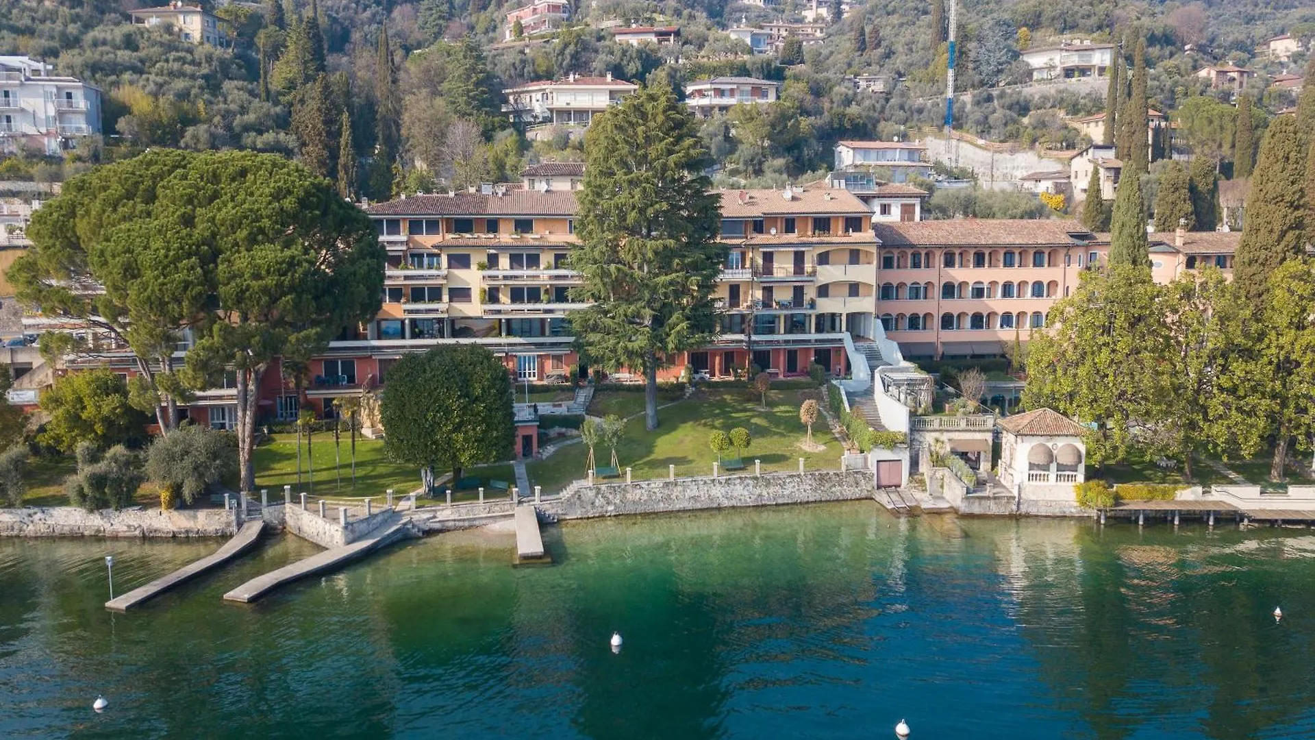 Robert House 50M From The Lake - Happy Rentals Gardone Riviera 0*,  Italy
